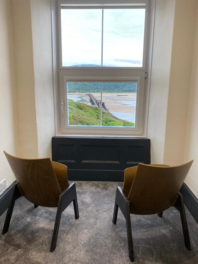 No6 Bed & Breakfast Barmouth Exterior photo